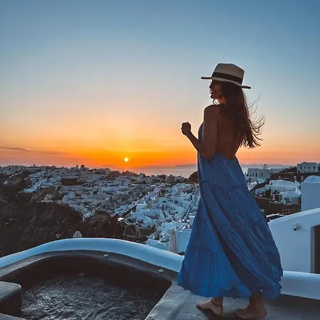 Captain John Oia-caldera,sunset & Volvano View 公寓