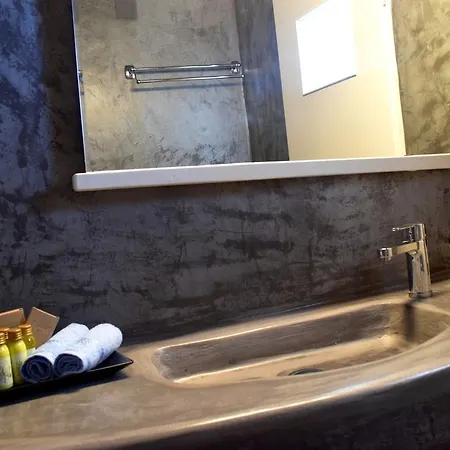 Captain John Oia-caldera,sunset & Volvano View 伊亚