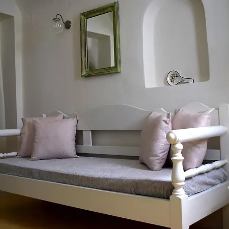 Captain John Oia-caldera,sunset & Volvano View * 伊亚