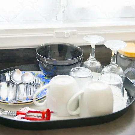 Captain John Oia-caldera,sunset & Volvano View