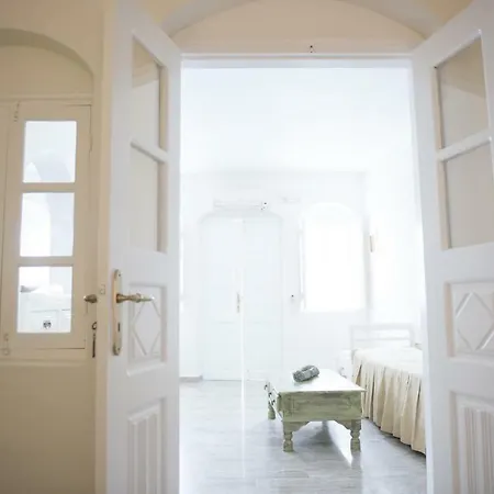 Captain John Oia-caldera,sunset & Volvano View 公寓 伊亚