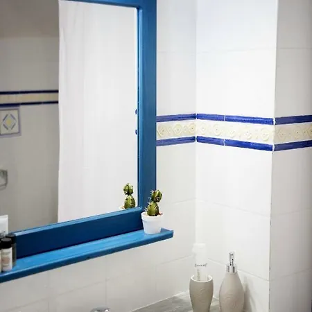 Captain John Oia-caldera,sunset & Volvano View * 伊亚