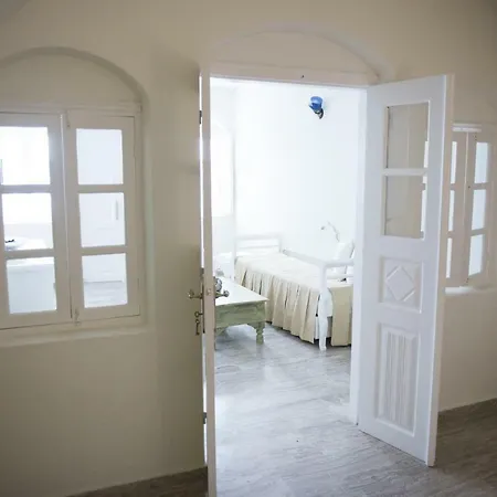 Captain John Oia-caldera,sunset & Volvano View 公寓 *