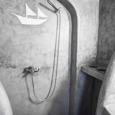 Captain John Oia-caldera,sunset & Volvano View Lägenhet Oia