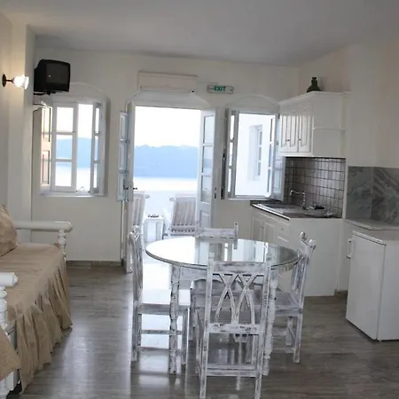 Captain John Oia-caldera,sunset & Volvano View Apartament