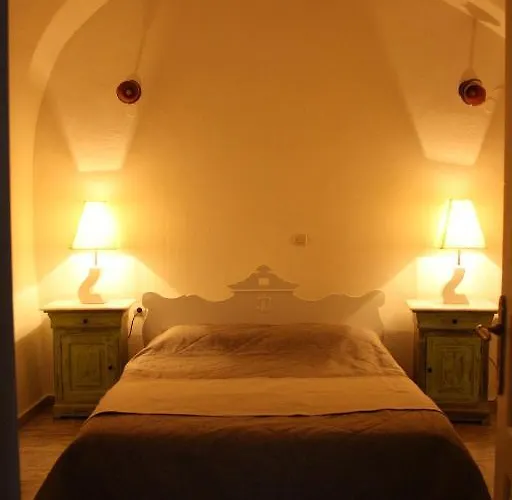 Captain John Oia Cave Houses - Sunset & Caldera Views * Oia