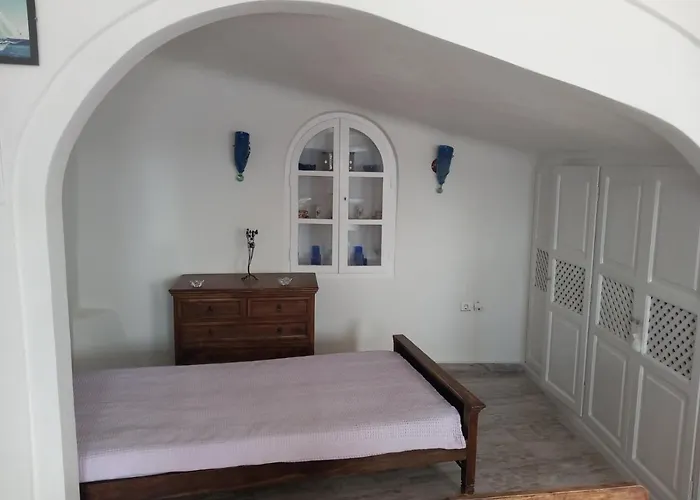 Captain John Oia-caldera,sunset & Volvano View Apartament