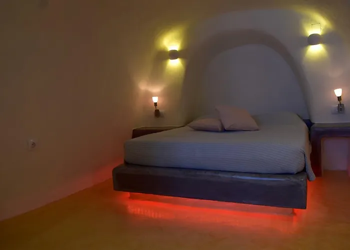 Captain John Oia Cave Houses - Sunset & Caldera Views * Oia