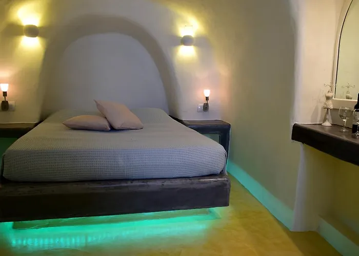 Captain John Oia-caldera,sunset & Volvano View Apartament Oia