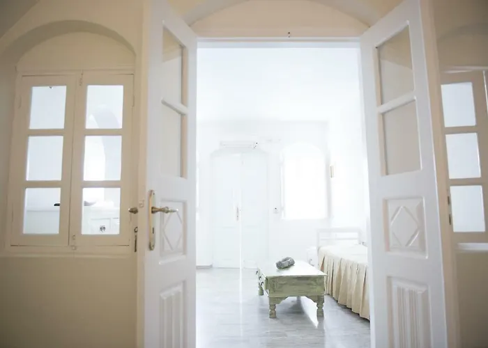 Captain John Oia-caldera,sunset & Volcano View شقة أويا