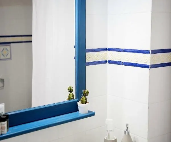 Captain John Oia-caldera,sunset & Volvano View * Oia