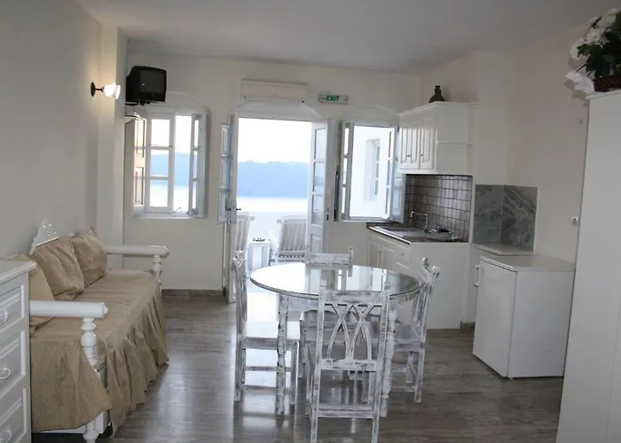 Captain John Oia-caldera,sunset & Volvano View Apartament