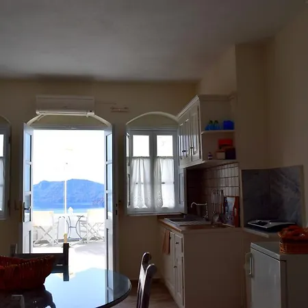 Captain John Oia-caldera,sunset & Volvano View Apartment