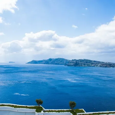 Captain John Oia-caldera,sunset & Volvano View Apartment Ia