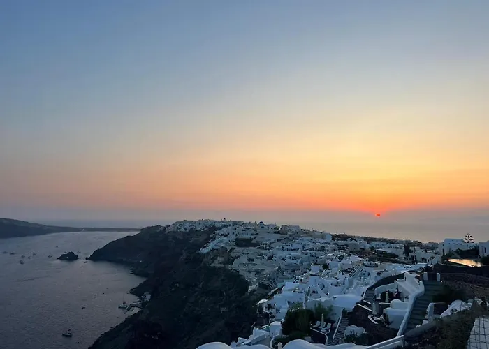 Captain John Oia-caldera,sunset & Volcano View Appartamento
