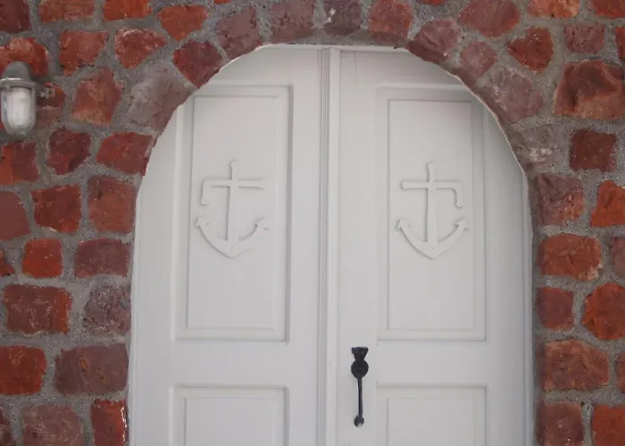 Captain John Oia-caldera,sunset & Volcano View